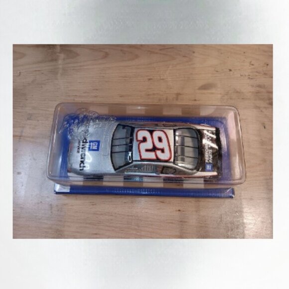 Winners Circle diecast 1:24 scale #29 Kevin Harvick car NIB 2002 Goodwrench - Picture 3 of 7